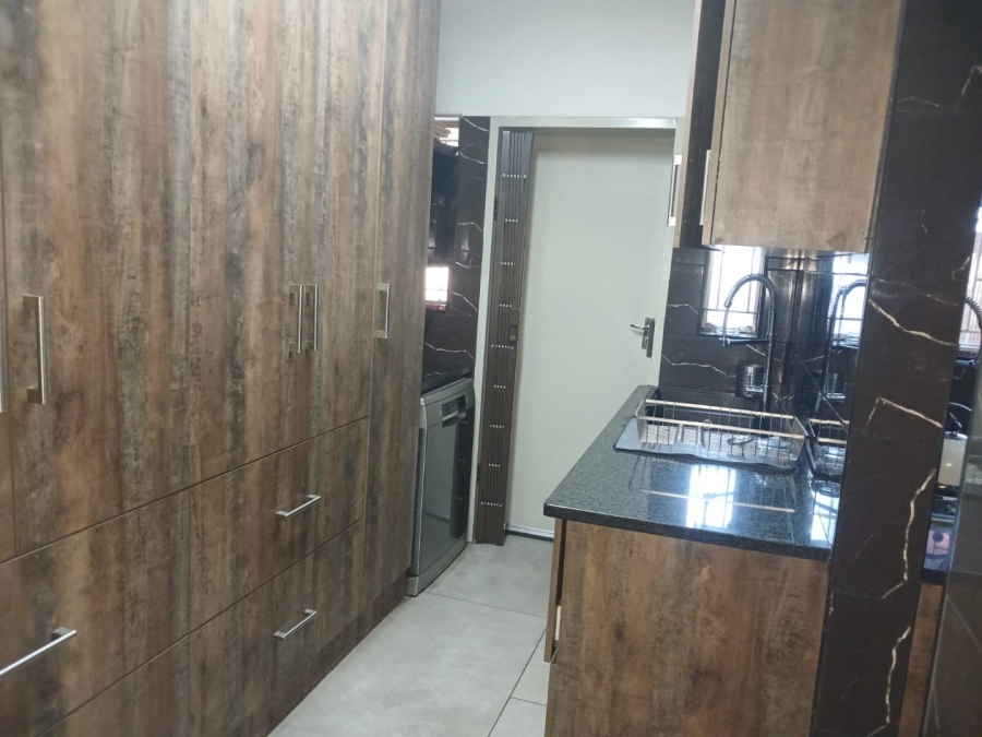 3 Bedroom Property for Sale in Adamayview North West